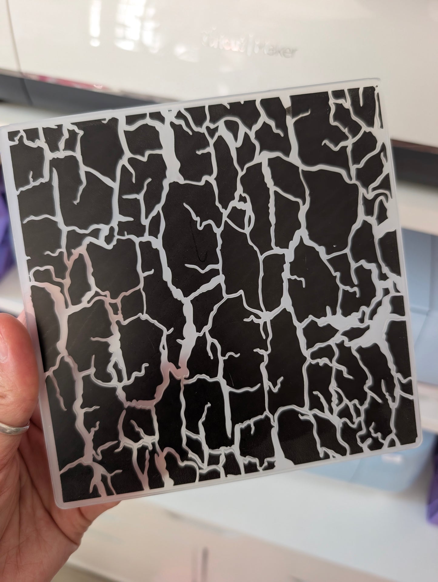 Cracks ll Embossing Folder
