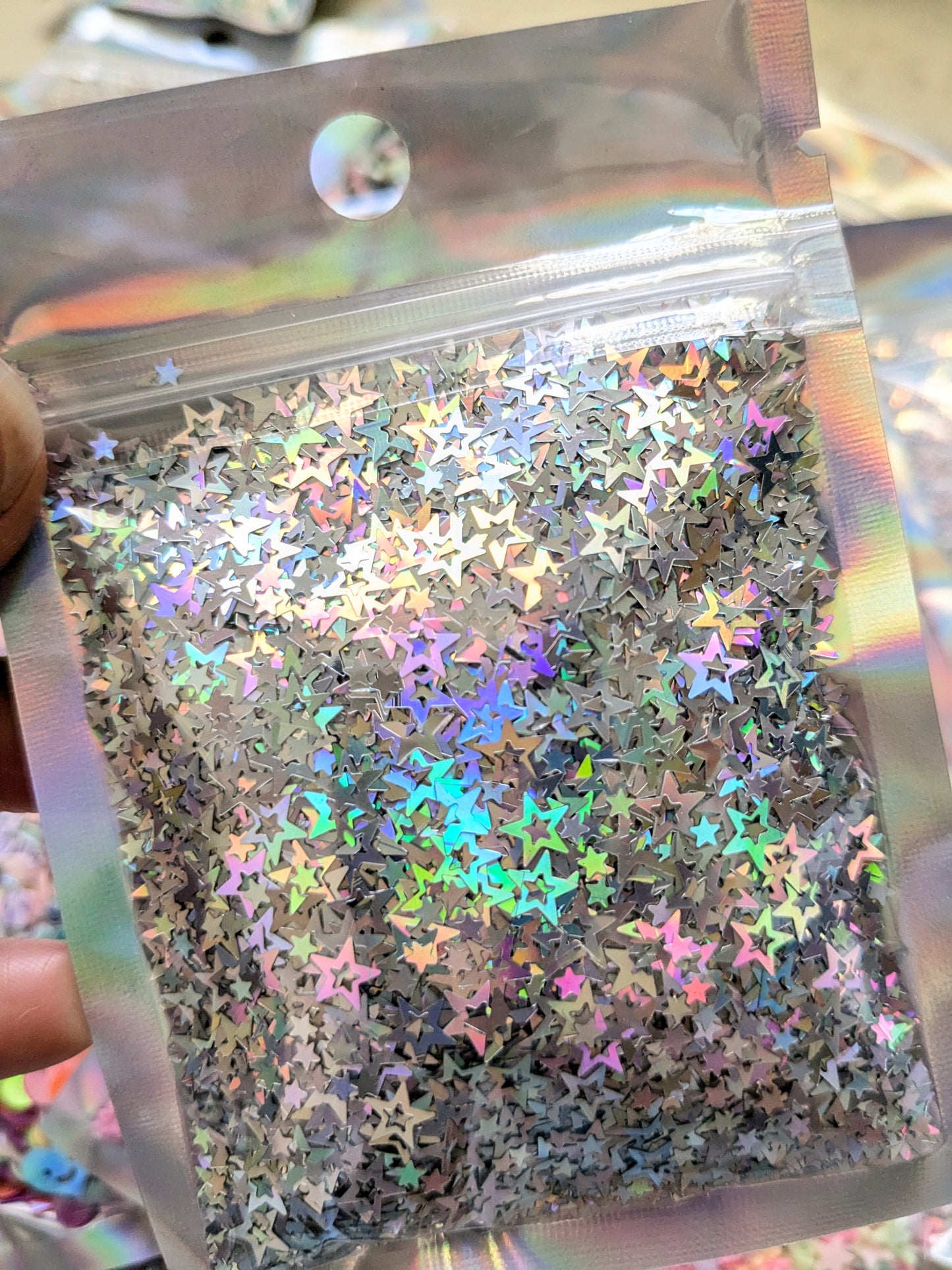 Holographic Hollow Stars Confetti