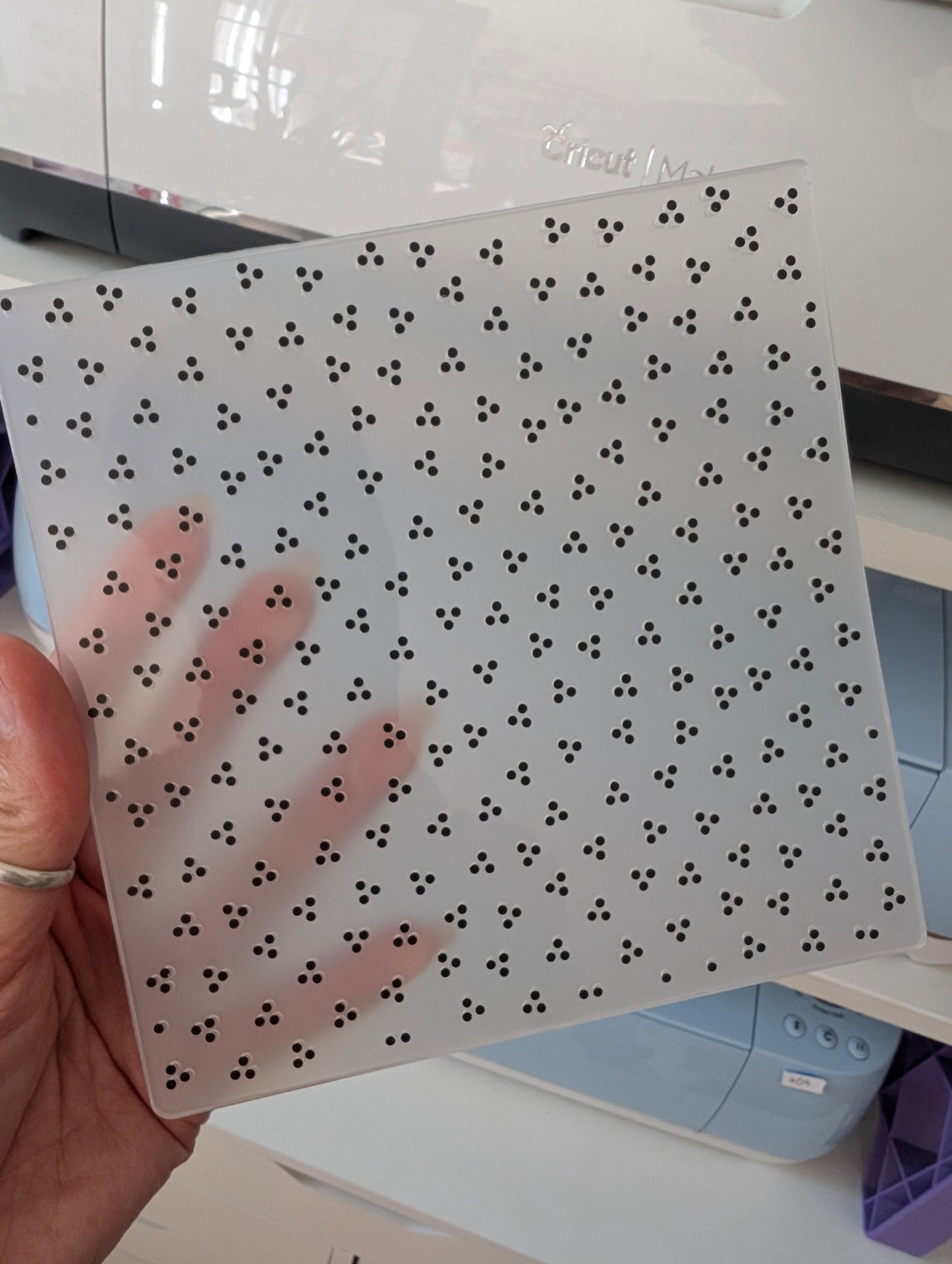 Cluster Dots Embossing Folder