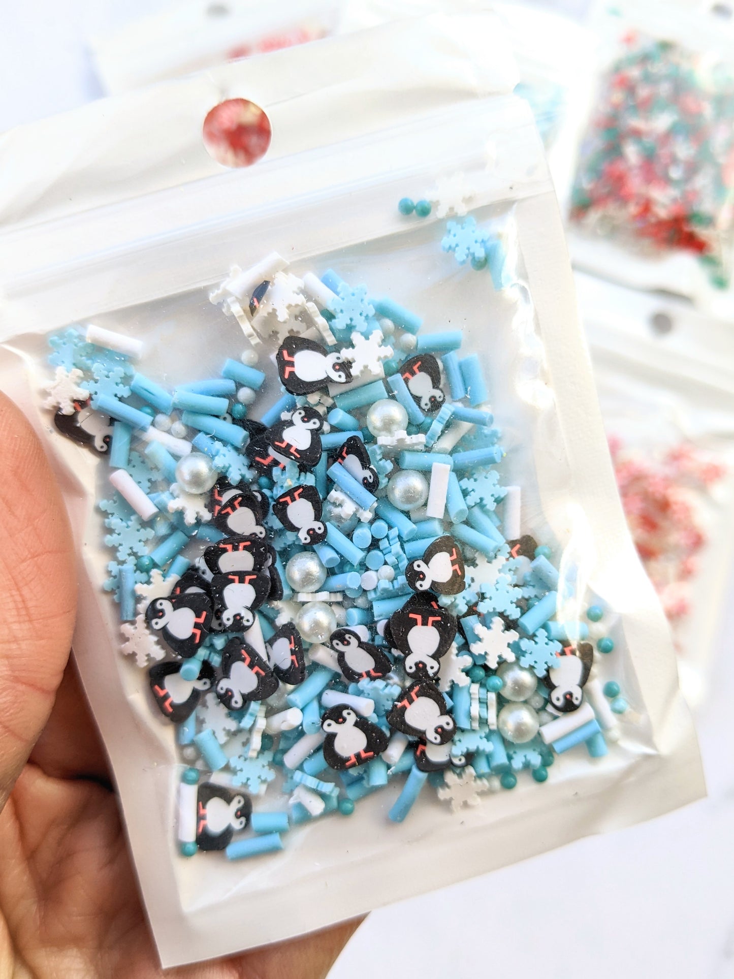 Penguin and Snowflake Confetti